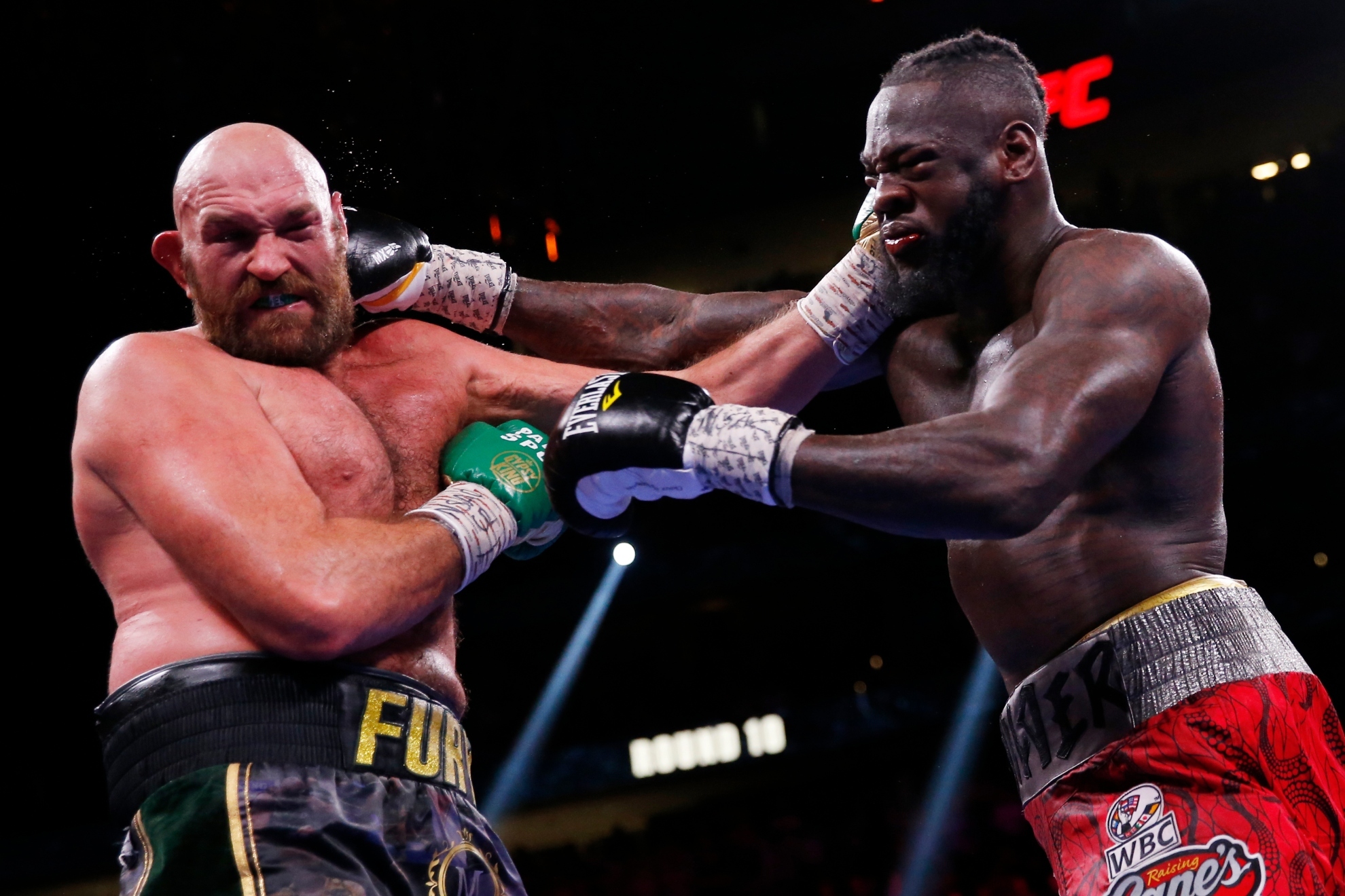 Wilders bold claim: Fury saved by referee against Usyk