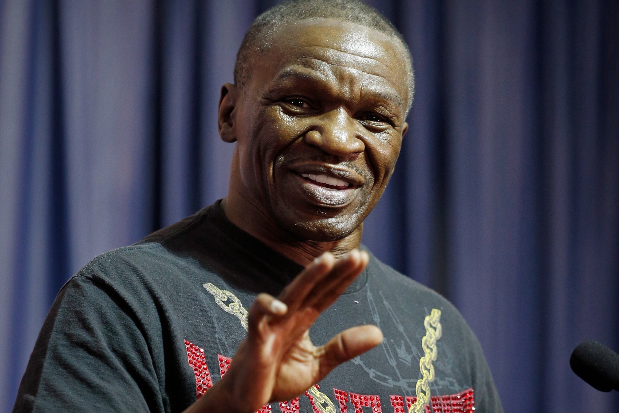 Boxer Floyd Mayweather Jr.s father and trainer Floyd Mayweather Sr. speaks during a media roundtable Thursday, April 30, 2015, in Las Vegas. Floyd Mayweather Jr. will face Manny Pacquiao in a welterweight boxing match in Las Vegas on May 2. (AP Photo/John Locher)