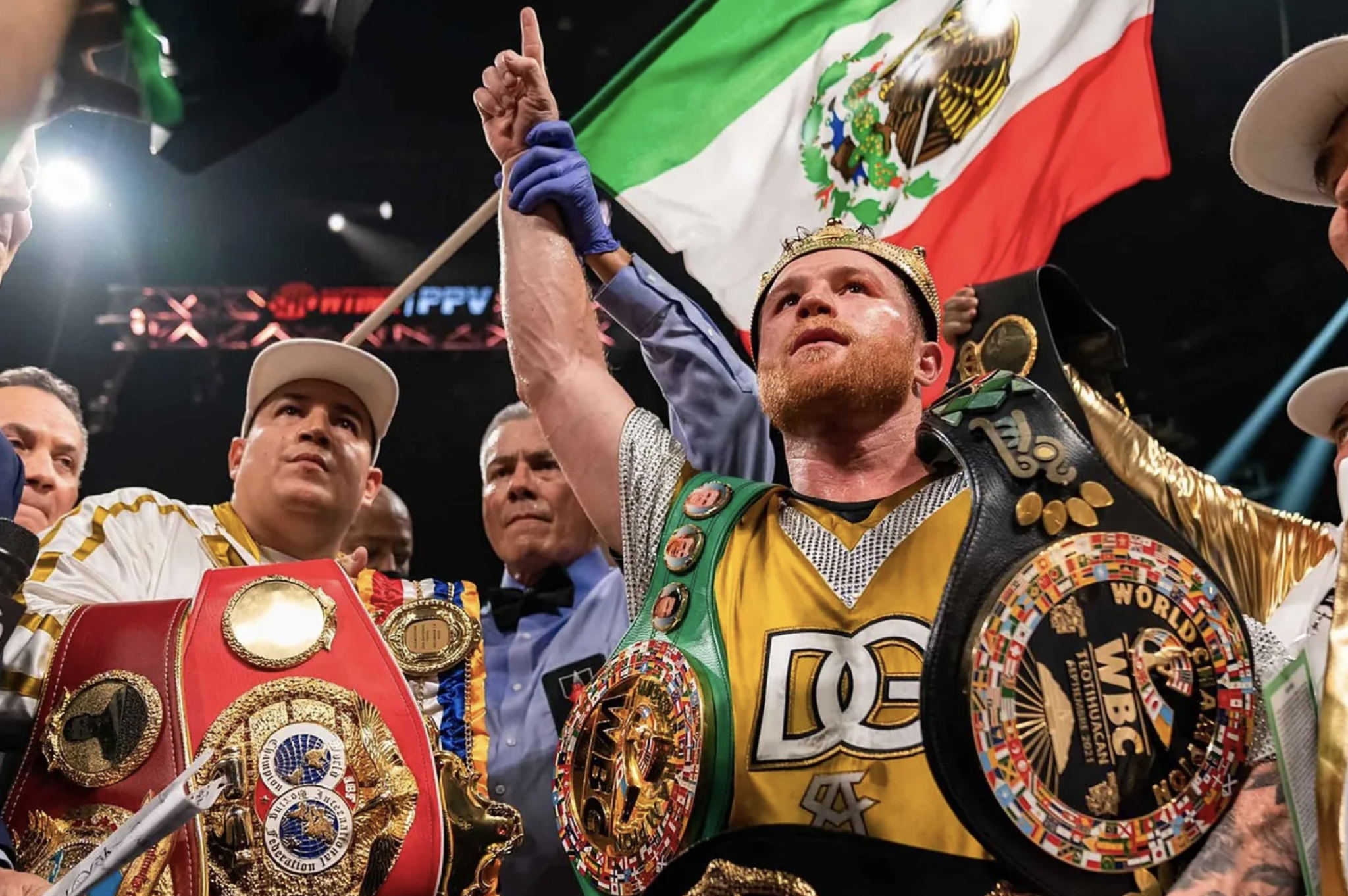 Who are the three mandatory opponents Canelo Alvarez could face in September?