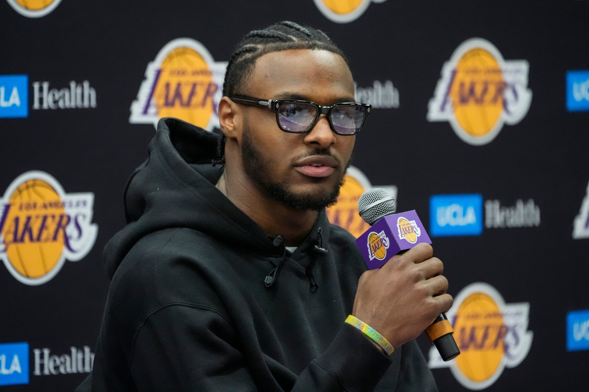 Bronny James being presented with the Lakers