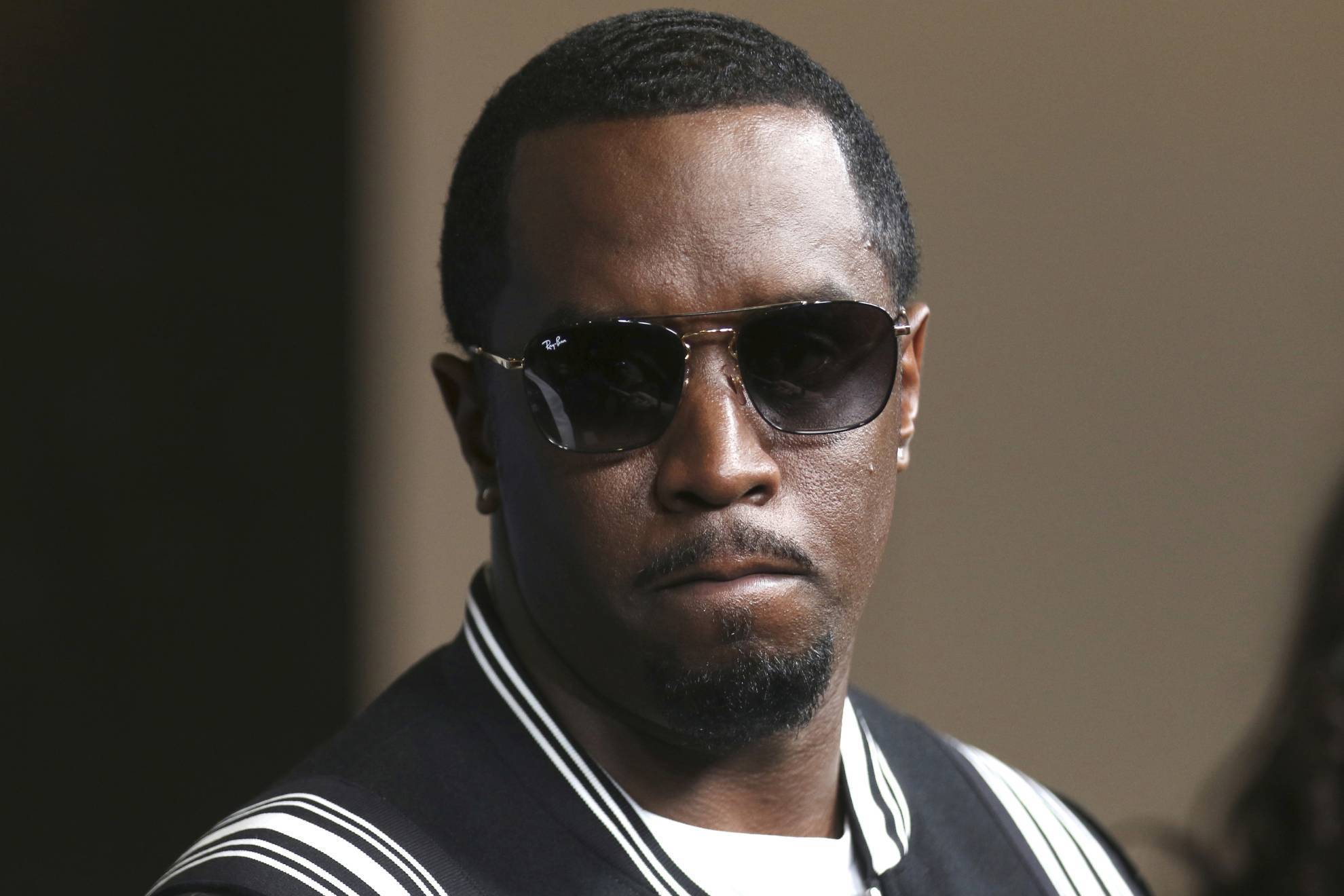 Sean Diddy Combs jets off on private plane as federal investigation into rap mogul continues