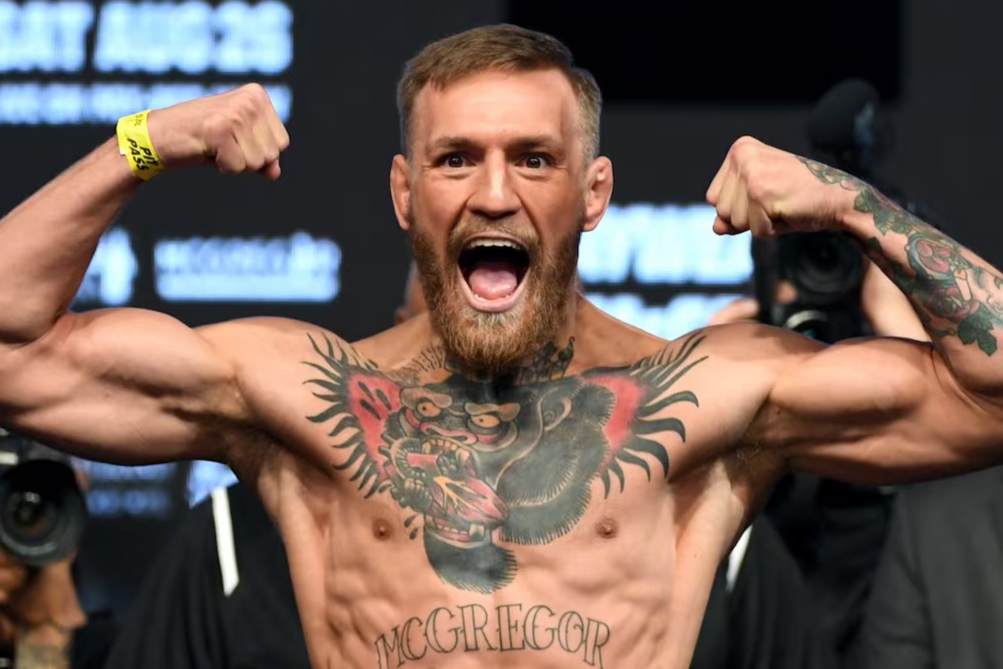 Conor McGregor en el pesaje previo a una pelea