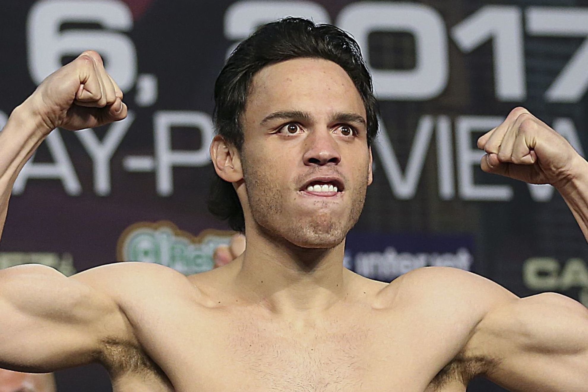 Chavez Jr will make his return to boxing after 4 years