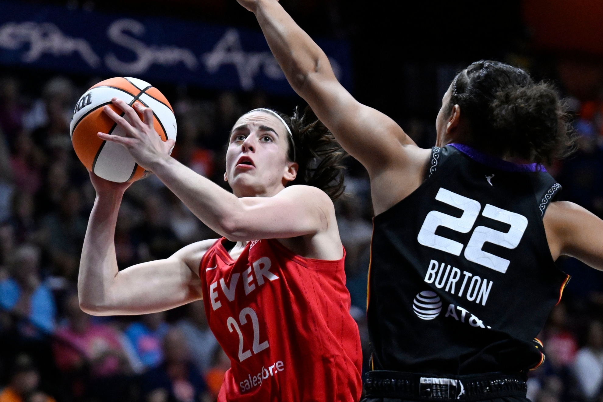 Caitlin Clarks Record-Breaking Rookie Season Cut Short in WNBA Playoffs