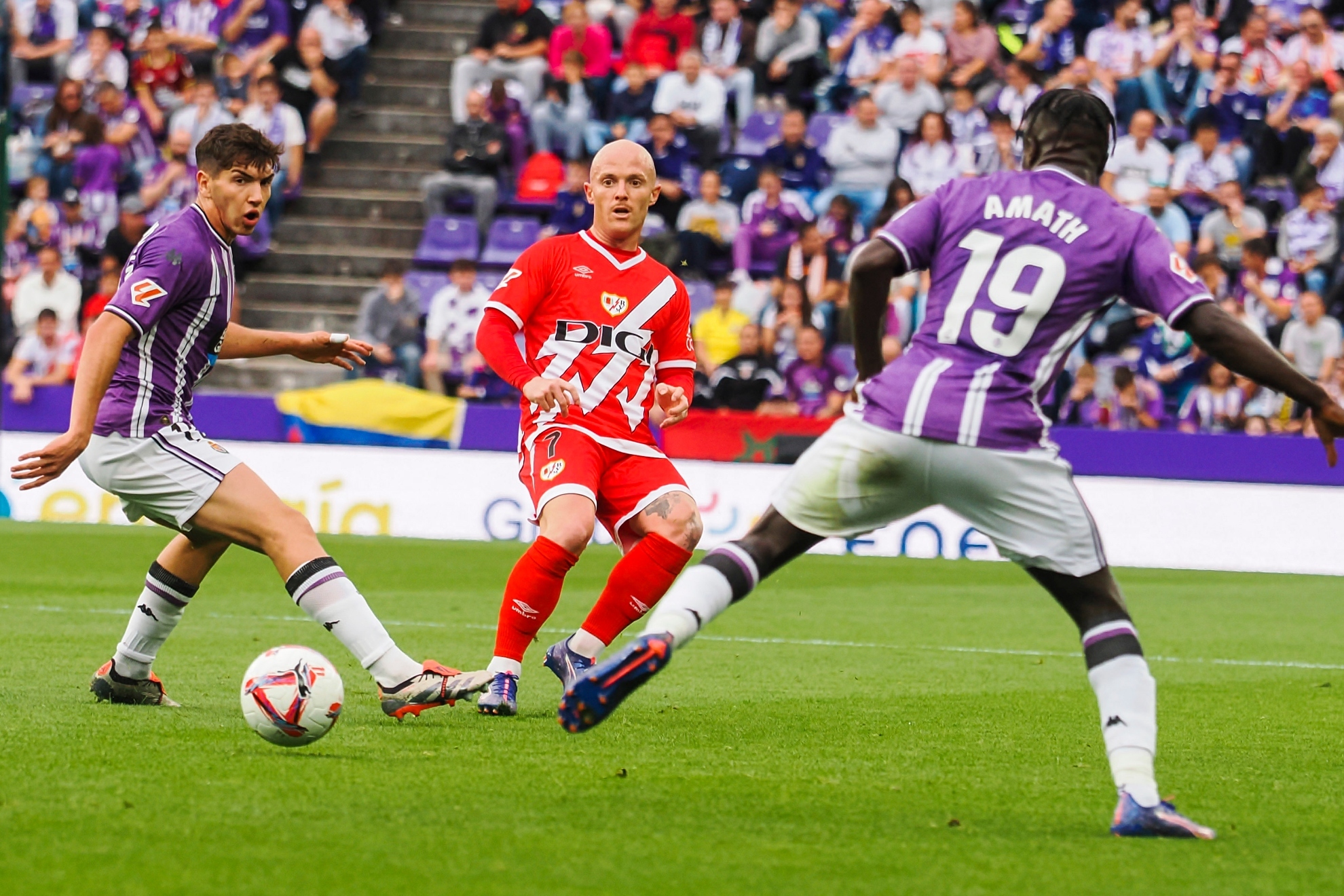 De Frutos catapulta al Rayo