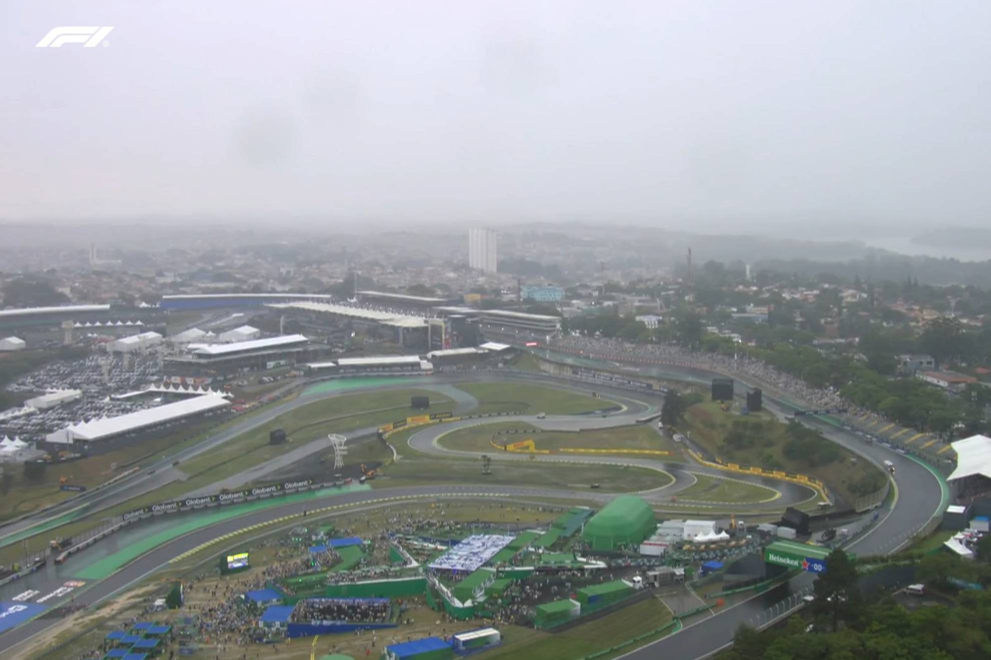 Interlagos no era practicable por la luvia.