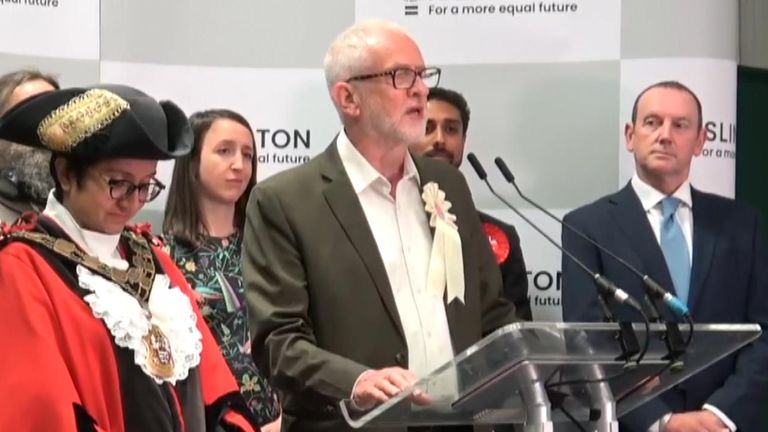 Jeremy Corbyn wins Islington North as an independent