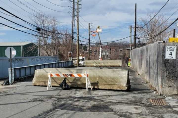 Bridge Spanning Train Tracks To Be Removed In Mount Vernon