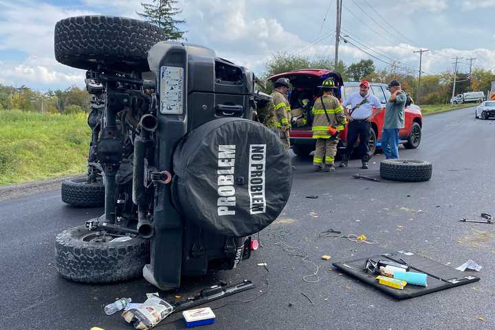 Crash Temporarily Closes Hudson Valley Road, Causes Injury