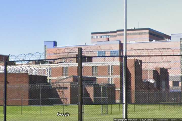 Prison Employee From Yonkers Smuggled Contraband Into County Jail: DA