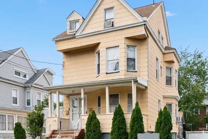 Two-Family Home Sells For $100K Over Asking In North Jersey (PHOTOS)