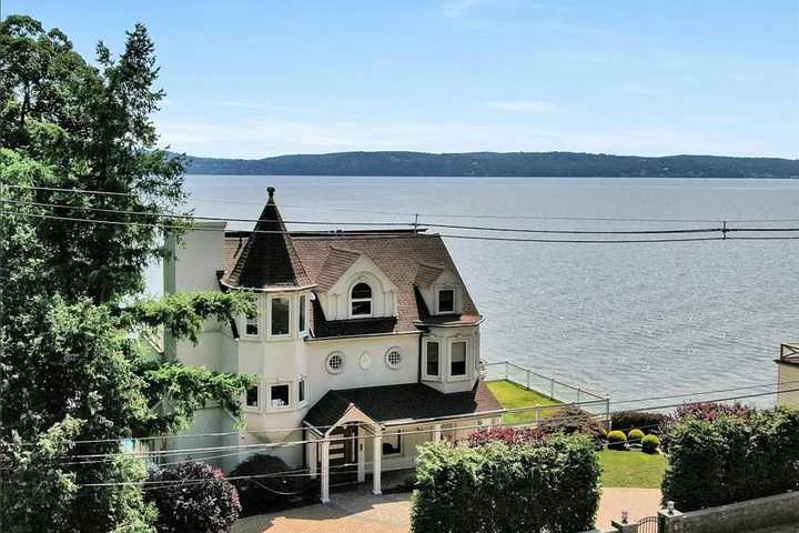 Home With Stunning Views Of Hudson River Hits Market For $4.495 Million