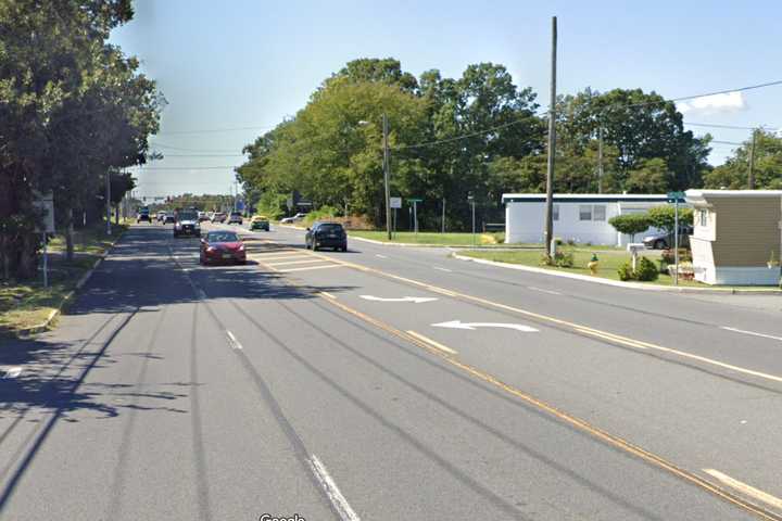 Man Thrown From Motorcycle, Seriously Injured In Crash At South Jersey Intersection: Police