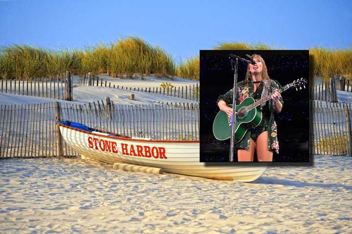 Taylor Swift's Jersey Shore Summers, Family Photos Featured In New Museum Exhibit