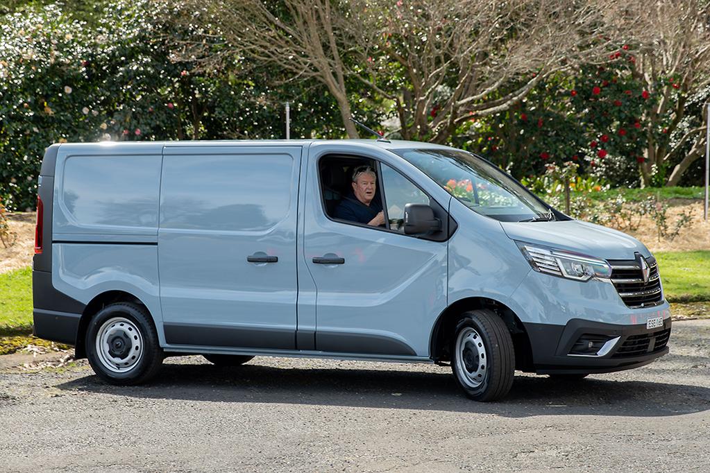 2022 renault trafic 6973