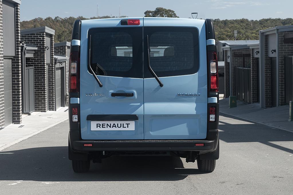 2022 renault trafic 4984