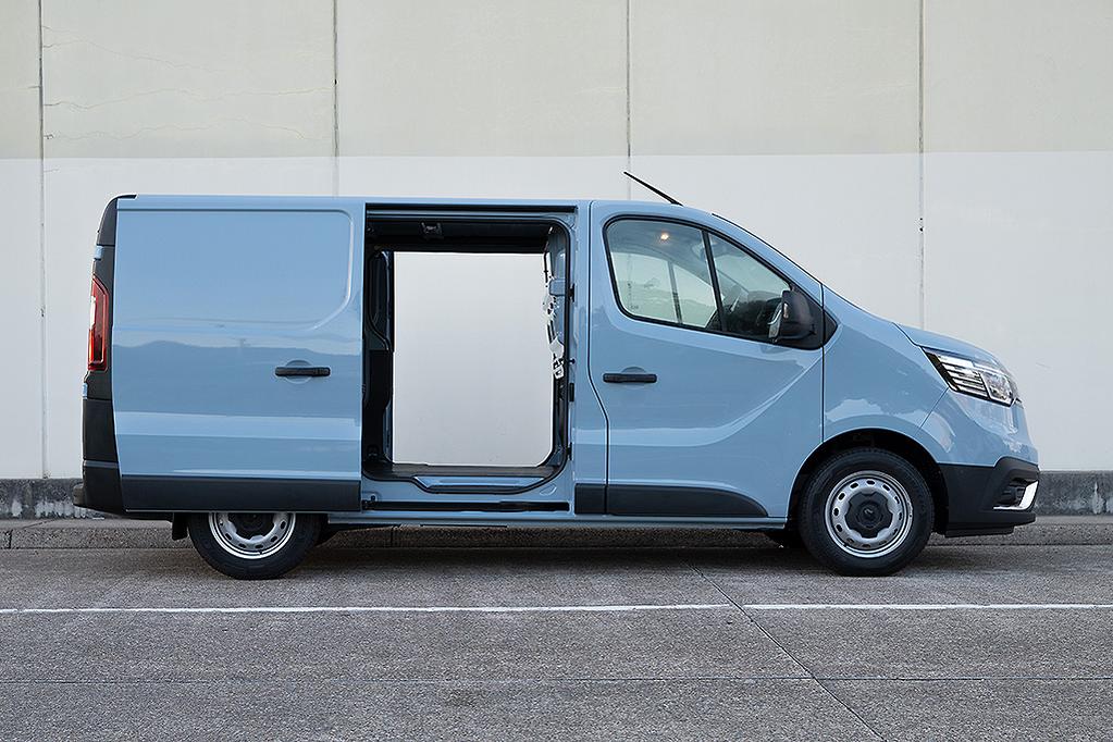 2022 renault trafic 5177 1