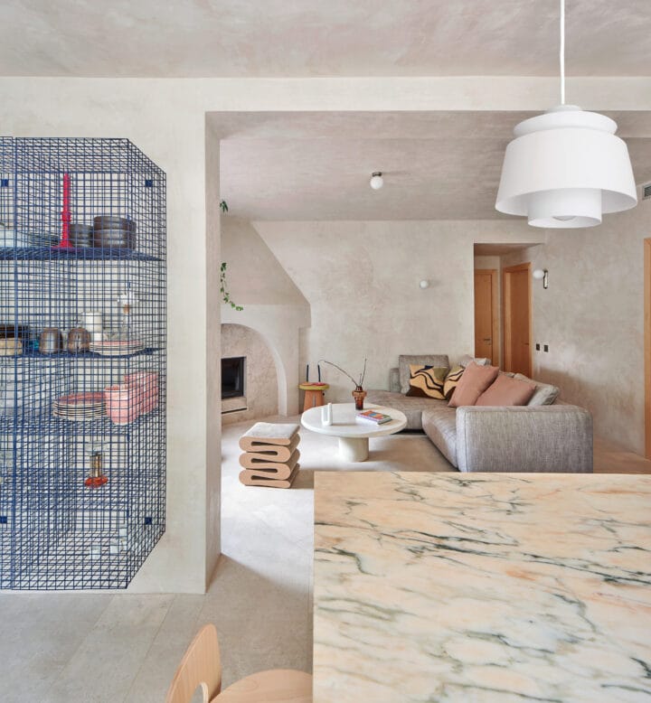 A Contemporary Refuge in Madrid’s Western Mountains