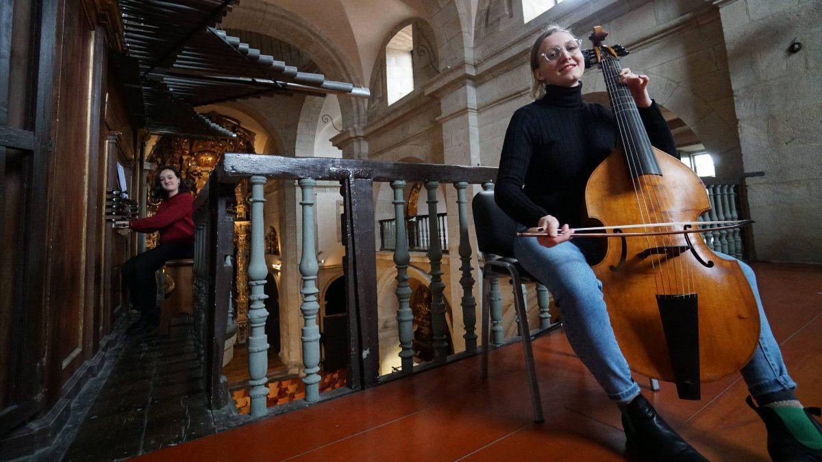 López Fernández, al fondo, y Maria Danneberg