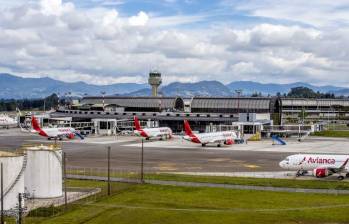 El actual edificio terminal del José María Córdova tiene capacidad para 10,5 millones de pasajeros. Para este 2024 se espera subir de nuevo a 13,8 millones de usuarios en el aeropuerto. FOTO MANUEL SALDARRIAGA