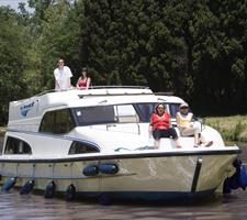 A boating staycation with Le Boat on the River Thames