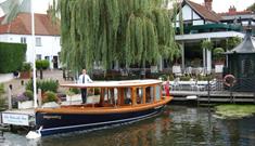 Private Boat Hire: Dragonfly at the Waterside Inn