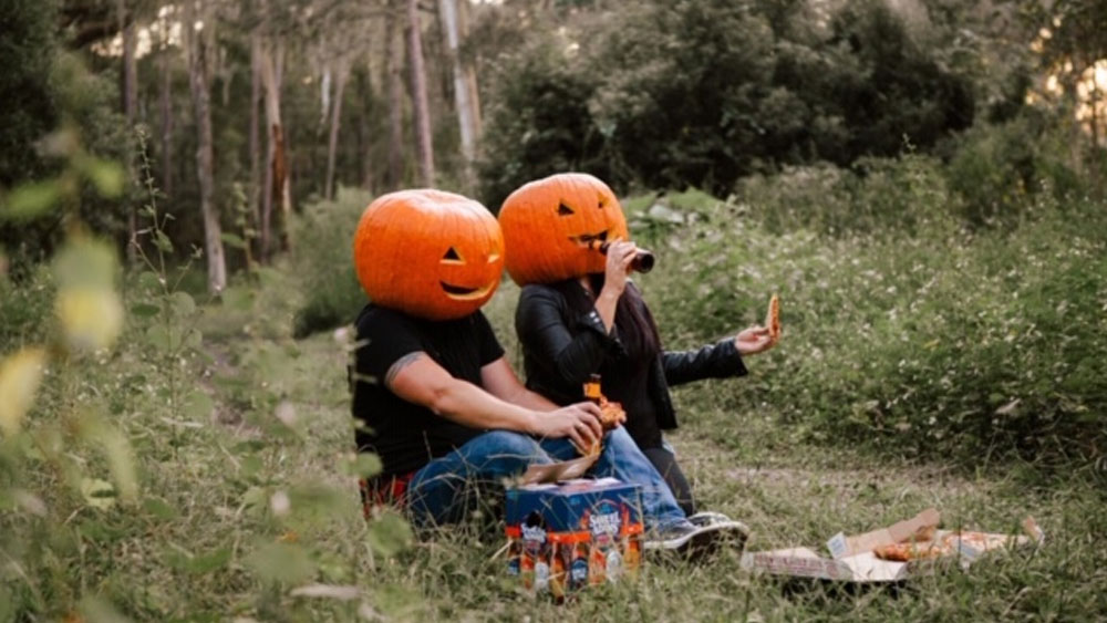 Photographer in Florida hopes to make people smile during pandemic with creative Halloween photoshoot