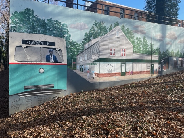 streetcar mural.JPG