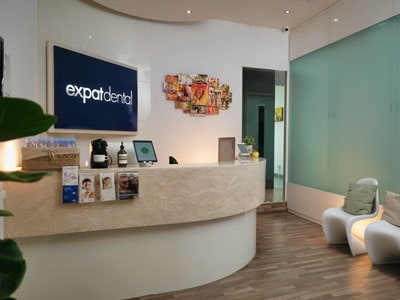 expatdental-novena-front-office-thumbnail