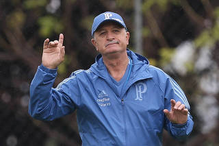 Com receita antiga, Scolari tenta repetir sucesso na Libertadores