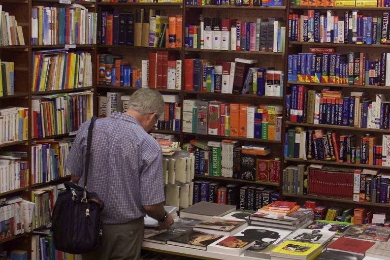 A triste despedida das livrarias