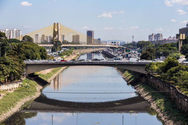 Justiça determina que prefeito Ricardo Nunes retire nomes de torturadores de vias de SP