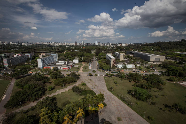 Estudantes abandonam Fuvest para tentarem vaga no ensino superior por Enem e Provão Paulista