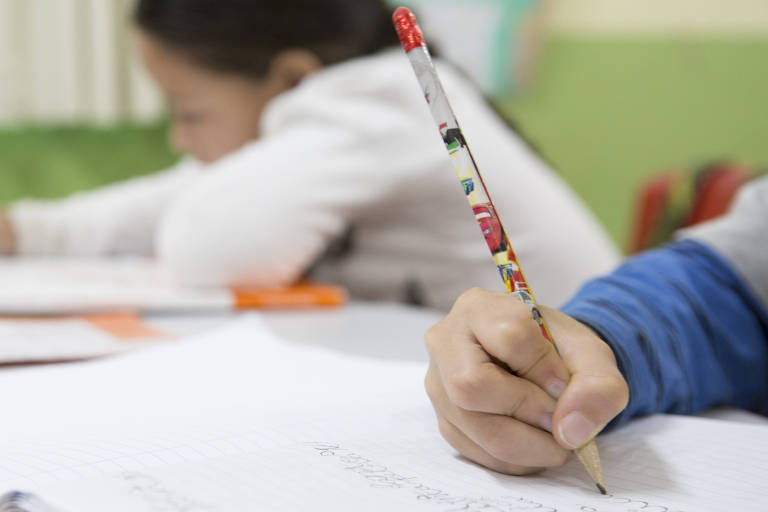 PEC do corte de gastos engessa parte do Fundeb para fomentar apenas ensino integral