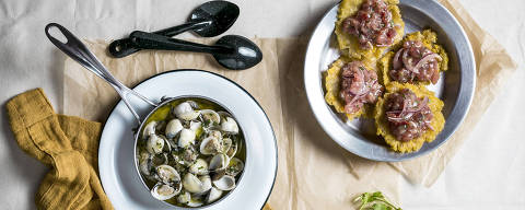 BRASIL - SAO PAULO - 07.05.2019 - O MELHOR DE SAO PAULO - Gastronomia - REVISTA SAO PAULO - Prato do Restaurante Barú Marisquería: patacones de atum e mariscos. Foto: KEINY ANDRADE/FOLHAPRESS ORG XMIT: AGEN1905100059708916