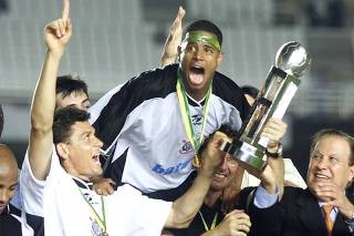 CORINTHIANS PLAYERS CELEBRATE WORLD CLUBS TITLE IN RIO DE JANEIRO