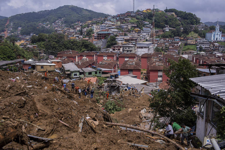 Governo deve liberar quase R$ 500 milhões para desastres após chuvas em Petrópolis