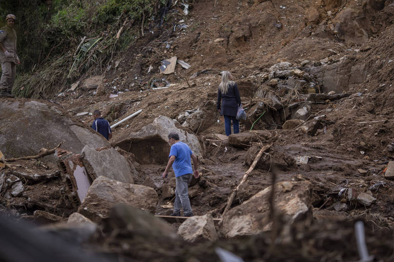 Risco em Petrópolis passou de moderado a muito alto em menos de duas horas; veja cronologia da tragédia