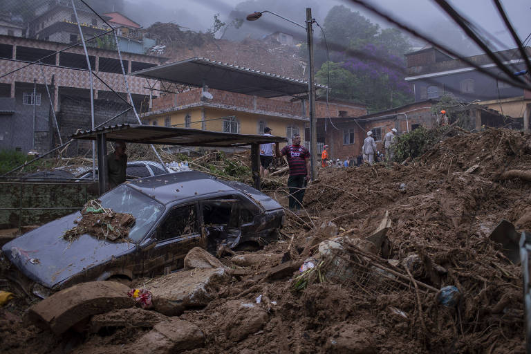 EUA anunciam doação de R$ 520 mil para famílias de Petrópolis