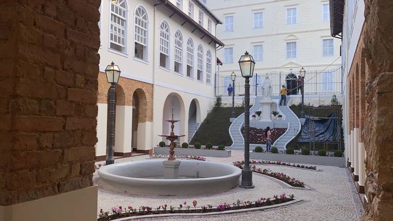 Seminário histórico do século 19 é restaurado e vira residencial em Petrópolis; veja fotos