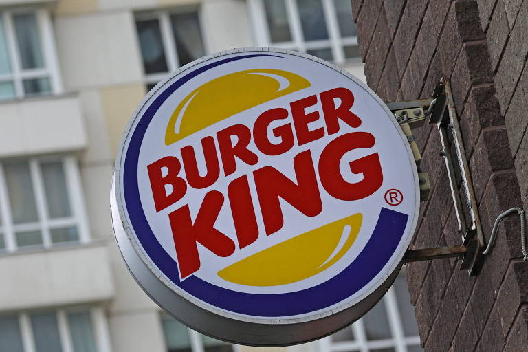 Promoção do Burger King oferece batata e cebola frita para candidatos do Enem