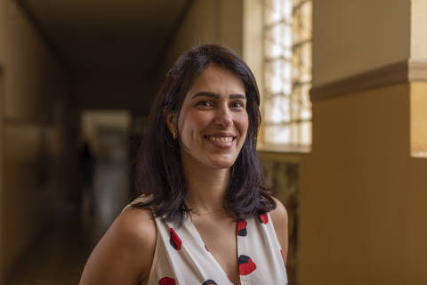 SANTANA DE PARNAIBA, SP - 04 AGOSTO:  TURMA DO JILO - Carolina Videira, fundadora da ONG Turma do Jilo, posa para foto no Colegio Municipal Tenente General Gaspar de Godoi Colaco, em Santana de Parnaiba, em 04 de agosto de 2022. (Foto: Renato Stockler)******PREMIO EMPREENDEDOR SOCIAL 2022******