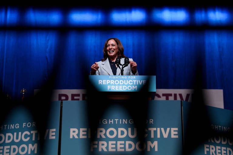 A vice-presidente dos EUA, Kamala Harris, discursa durante evento sobre direito ao aborto na Universidade Howard, em Washington 