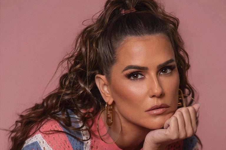 Deborah Secco relembra ter parado em hospital por causa de 'orgia alimentar': 'Comi muito'