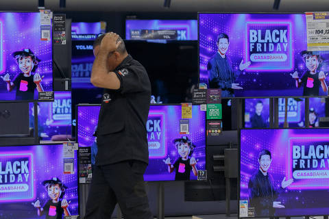 SÃO PAULO SP, BRASIL, 23-11-2023 - BLACK FRIDAY - A unidade das Casas Bahia na Marginal do Tietê ficará aberta por 24 horas para vendas da Black Friday. (Foto: Ronny Santos/Folhapress, MERCADO)