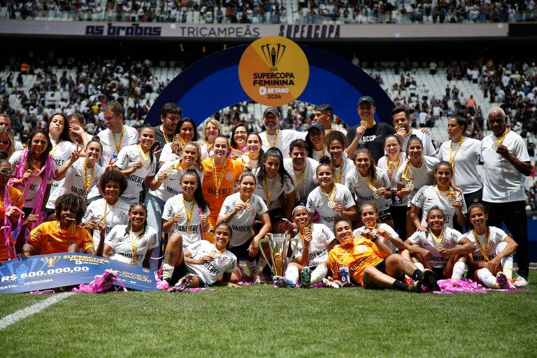 Corinthians conquista tri da Supercopa do Brasil