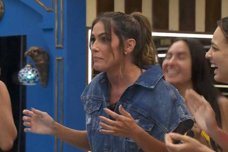 BBB 24: Deborah Secco entra no reality show e interage com participantes