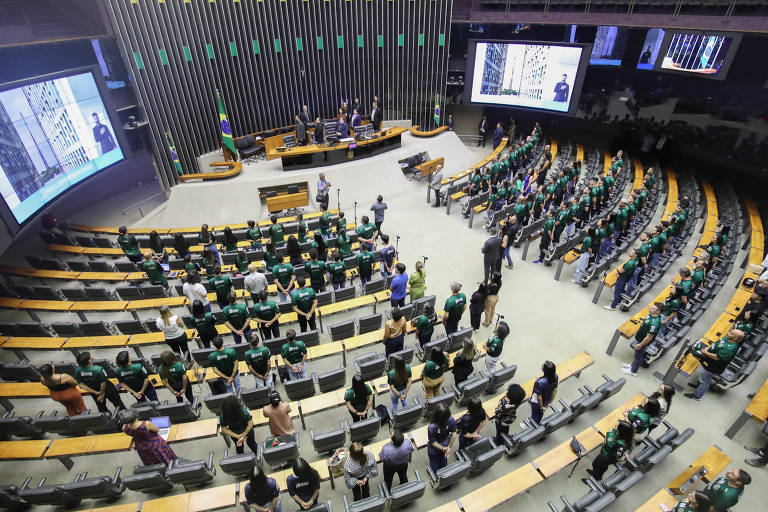 PL dos motoristas de aplicativos do governo Lula sai do radar do Congresso