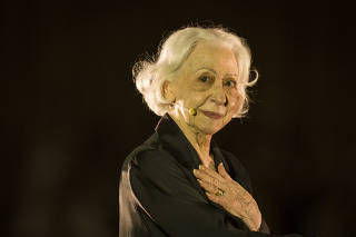 A atriz Fernanda Montenegro em apresentação no Ibirapuera, em São Paulo