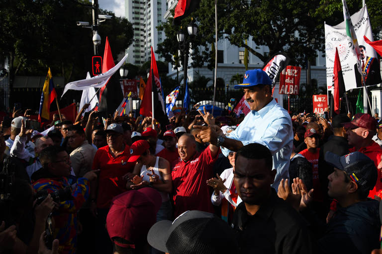 Supremo chavista chancela contestada reeleição de Maduro e não divulga atas